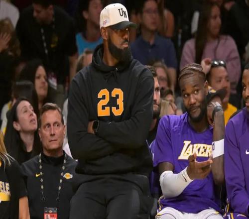 突然宣布退役，詹姆斯推迟复出！一大早，NBA传来5个劲爆消息