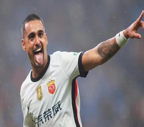 中超最新积分战报：冠军争夺白热化，2强队逆袭，前3差距3分