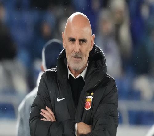 令人敬佩：中超名帅坚持留队，拒绝苏超诱惑，完美诠释职业精神