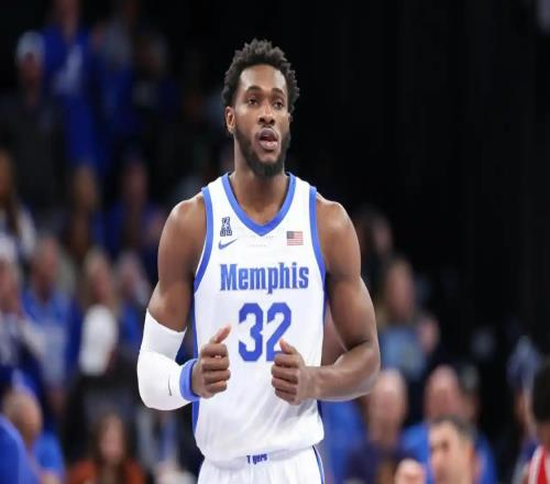 捡漏！场均1.6帽，23岁大中锋加盟独行侠，整整5年啊，终于熬出头