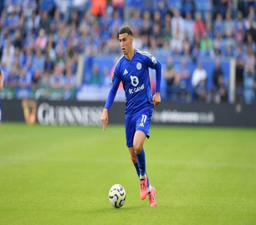 记者：哈努斯再次告知莱斯特城离队愿望，后者倾向与沙特谈判