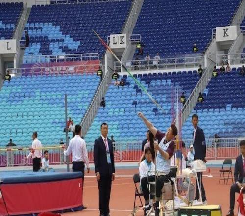 “希望大家不光看到我们，更能看到那些‘光照不到的地方’”—— “六连冠”田径老将杨丽婉为聚光灯外的世界呼喊