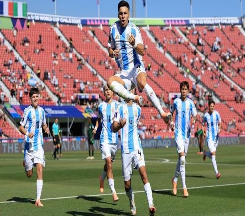 U20世界杯已攻入4球，罗尔费斯：对萨尔科的表现非常满意