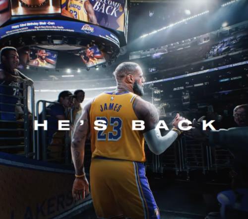 詹姆斯首秀惊艳！一战创NBA历史三大神迹，湖人3连胜,东契奇37+10