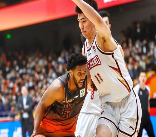 鲍威尔到达济南，新赛季山东男篮赛程确定，俱乐部杯进入死亡之组