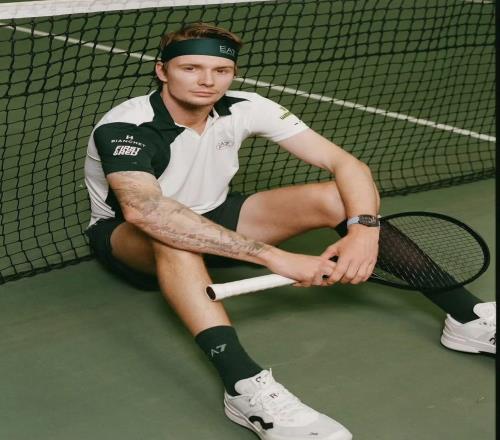 布疯子变身前十收割机，布勃利克晋级巴黎大师赛四强