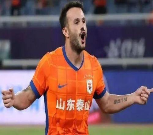 瓦科：我对中超金靴没考虑太多，韩鹏暂时离队是球队损失