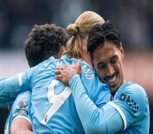 0球0助攻！曼城中场新核仍获夸赞：他像哈兰德一样不可替代