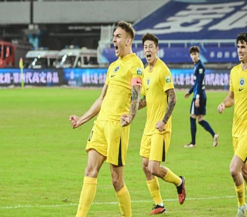 深圳复活亚泰玩死自己了！大连旧将被喊退货夜店小将惹怒老大哥