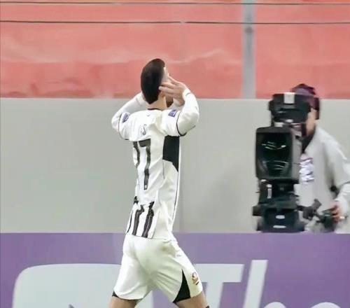 13溃败韩国！中超冠军沦为笑话，球迷：脸都不要了！