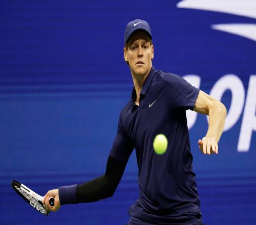 三盘6-1，辛纳81分钟横扫布勃利克晋级美网男单八强