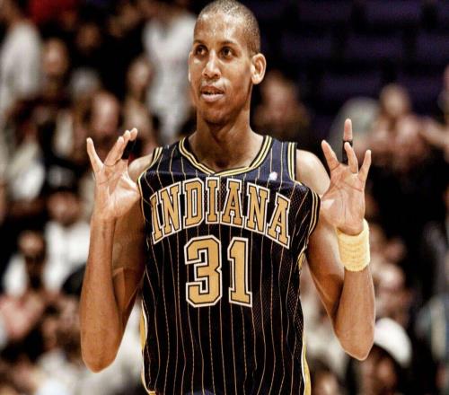 仅入选五次全明星、三次三阵，没有冠军的他，为何能够入选75大