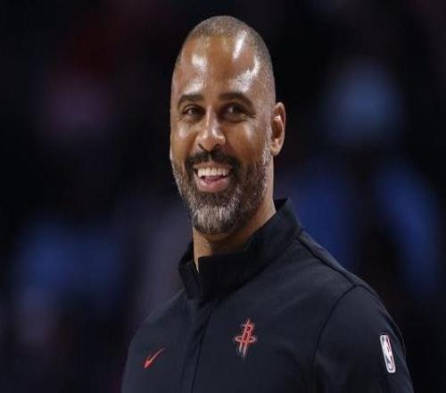 其他球队效仿“双塔阵容”是否感到自豪乌多卡：算是有点小骄傲