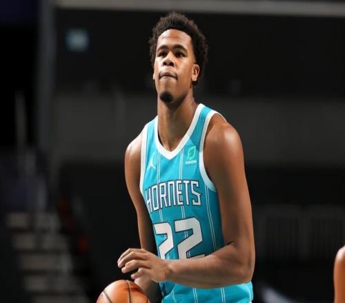 火箭裁掉了昔日顶级五星高中生，他会在发展联盟打出顶级表现吗