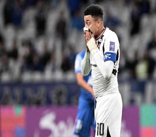 32岁曼联名将亚冠成战犯！5射0正+25次丢球权踢飞绝平球暗助申花