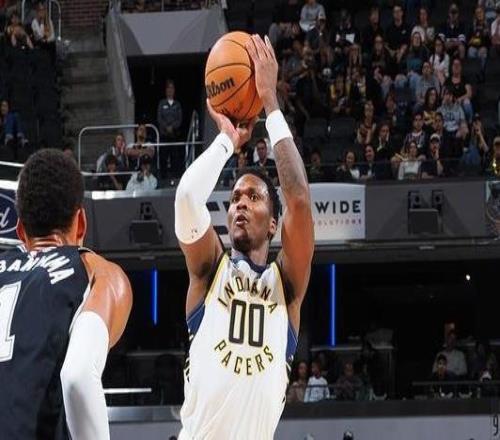 卡莱尔：马图林自然地融入比赛他的投篮选择都很合理