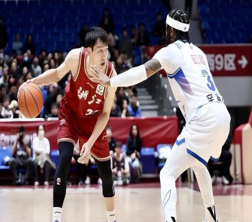 CBA疯狂一夜！徐杰伤退广东复仇同曦，上海力克吉林，浙江爆冷