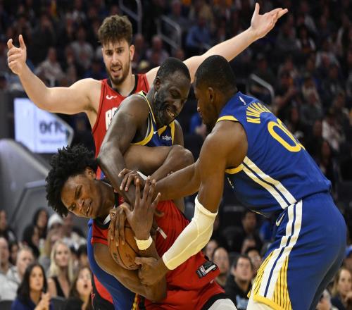 火箭队第3！美媒更新NBA实力榜：马刺队飙升第5勇士队7湖人队第8