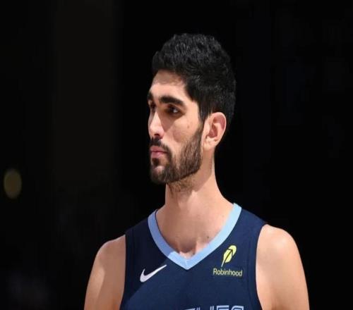 灰熊靠新人补战力，中国篮球应少依赖外援，多培养本土新秀