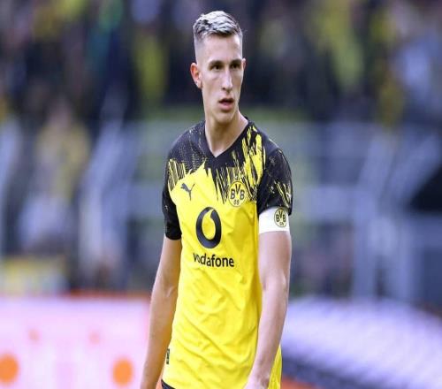 德媒：施洛特贝克从国家队归来后有小伤，但可以出战拜仁