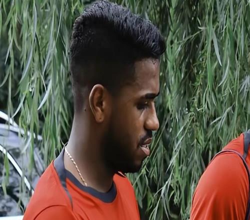 足球报：亚泰外援卡米洛参加全队合练，但还没达到比赛状态