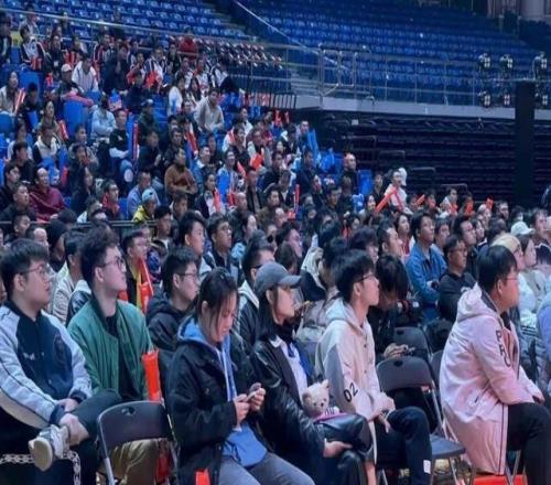 刚刚，杨瀚森NBA常规赛首秀！拿到个人NBA生涯首分