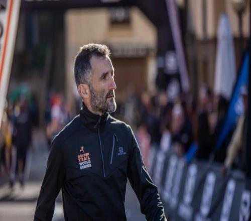 携手柴古跑过十年，SALOMON如何给中国越野跑注入「人情味」？