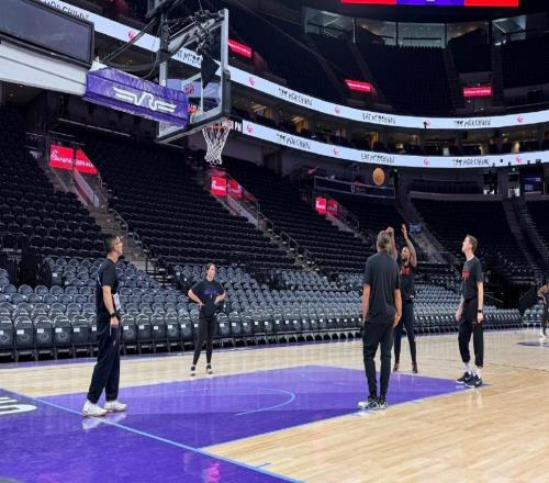 开拓者公关：球队不担忧小杨的表现，不必在目前就表现得很好