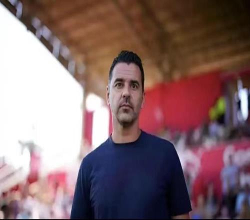 赫罗纳主帅：巴萨可以击败任何球队，我希望能给他们制造困难