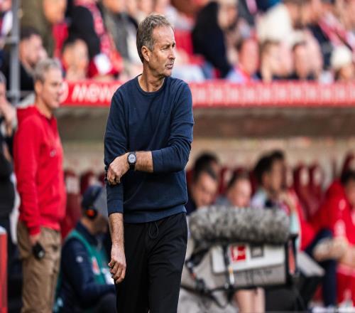 尤尔曼德：我的足球哲学是边做边学在德甲必须主动出击