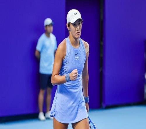 外卡选手王曦雨2-0淘汰琼斯，收获广州网球公开赛开门红