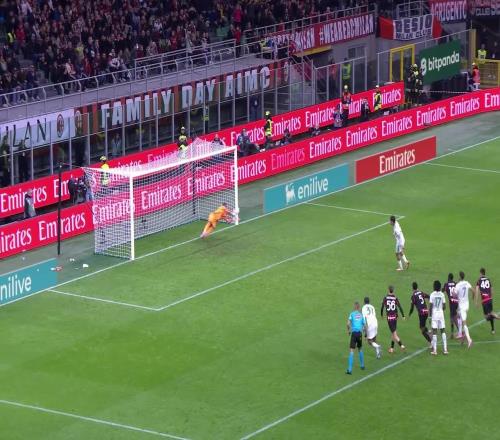 自2024年10月以来，迈尼昂首次在俱乐部赛事扑出点球