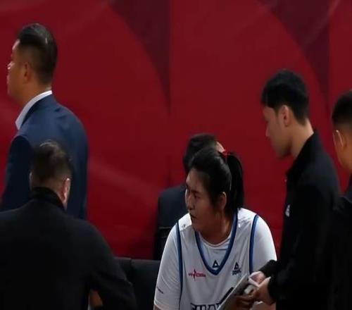 山东女篮惨败山西队，张子宇正负值最低拖累球队，宫鲁鸣看走眼了