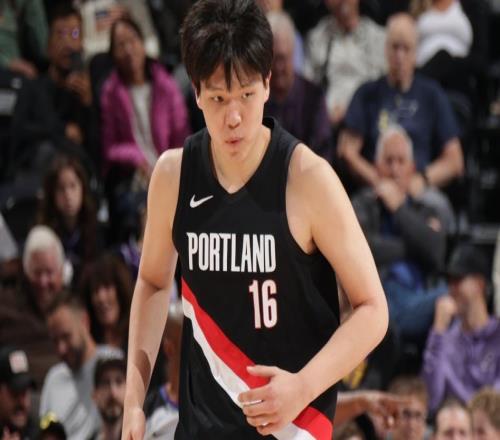 杨瀚森：体能是我来NBA后最大进步，揭幕战自己时刻准备着