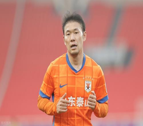 山东泰山大胜武汉！外援三叉戟齐进球，瓦科痛失金靴，期待26赛季