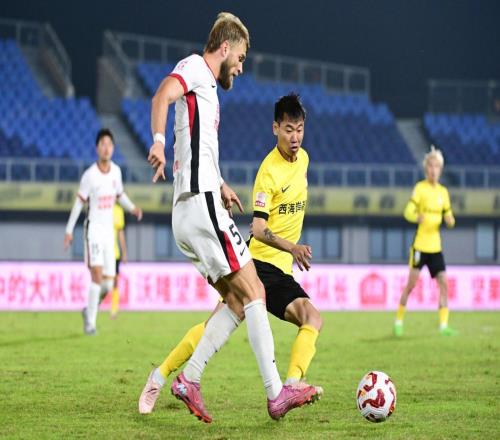 中超奇观：争冠三队互相礼让，第四名成保级关键因素，都怪这支队