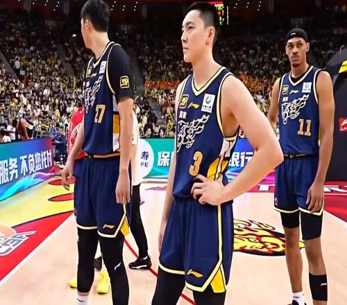 完爆广东+碾压广厦！篮网正式裁掉曾凡博，保送北京首钢躺着夺冠