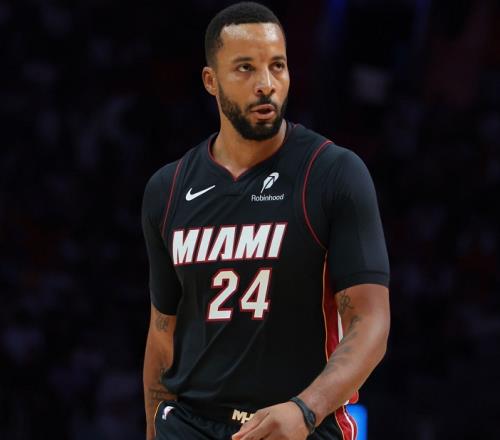 年薪2048万美金，4项生涯新高！NBA最强引援诞生，他能进全明星