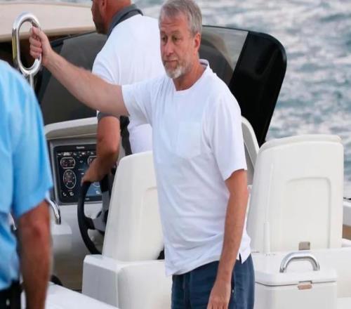 米克尔：阿布给了特里和兰帕德特别待遇，度假可以借用他的游艇