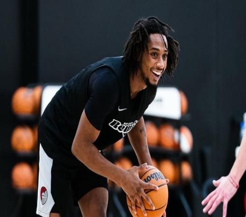 山西糊涂签黑根斯补强后场，上赛季被唾弃，搭配诺艾尔有奇效