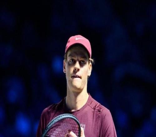 辛纳2-1逆转2号种子兹维列夫，夺得维也纳站冠军