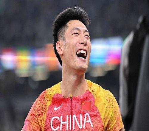 8米33！世锦赛跳远摘铜，石雨豪找回曾经一飞冲天的自己