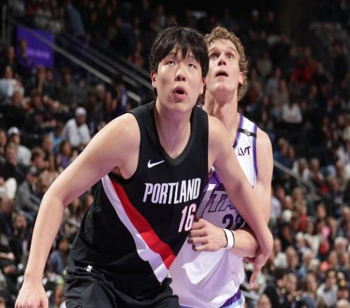 打得好就吹上天，打不好就骂得一无是处，不应该这样对待杨瀚森！