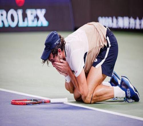 上师赛落幕番外篇来了！海报被指设计未挑吉日，决赛阵容拖累票房