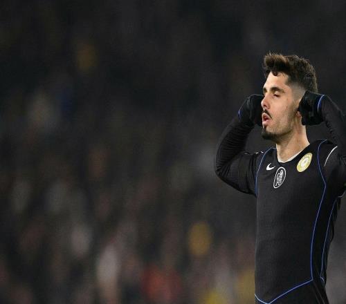 体坛联播阿森纳继续5分领跑，切尔西利物浦遭遇冷门