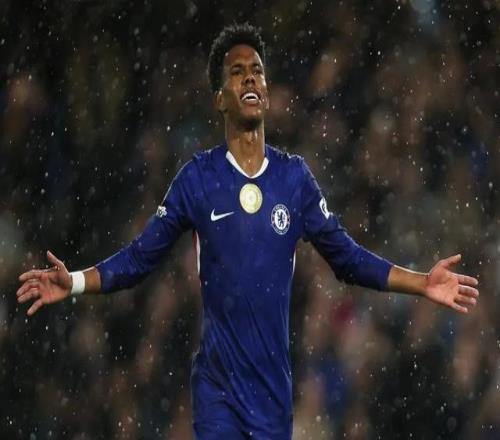 前教练：埃斯特旺小时候踢球像个外星人，被球迷称为小梅西