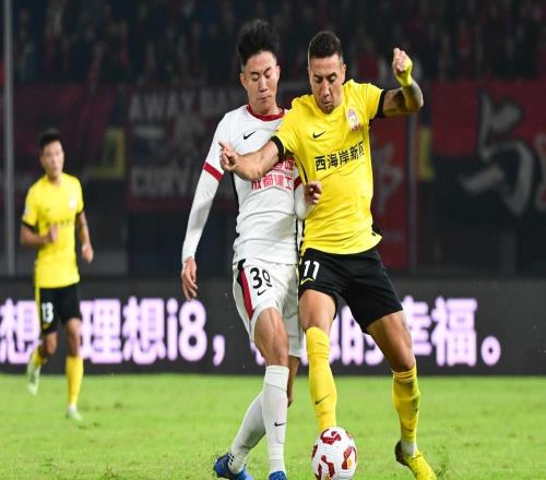 快评丨中超冠军争夺“过山车”，谁能最后“问鼎中原”