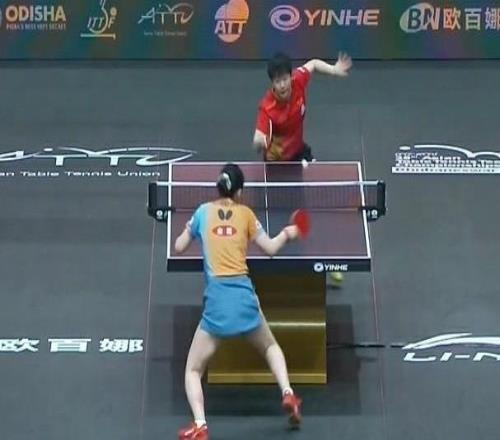 孙颖莎3-0战胜张本美和，国乒女团2-0领先日本