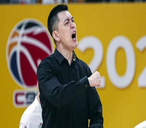 正式官宣！CBA顶级外援签约辽宁男篮，携手赵继伟，杨鸣冲击前四