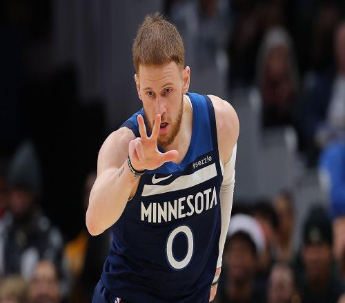 迪温琴佐：我爱锡伯杜教练，但在NBA被交易和被解雇都很正常